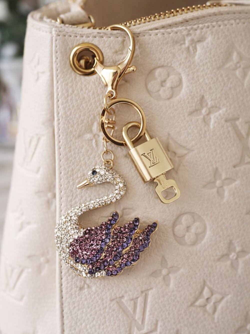 Authentic Louis Vuitton Padlock Gold 🔒 Key Set + Unbranded Swan Keychain Charm